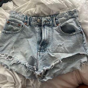 Zara light wash jeans shorts size 4